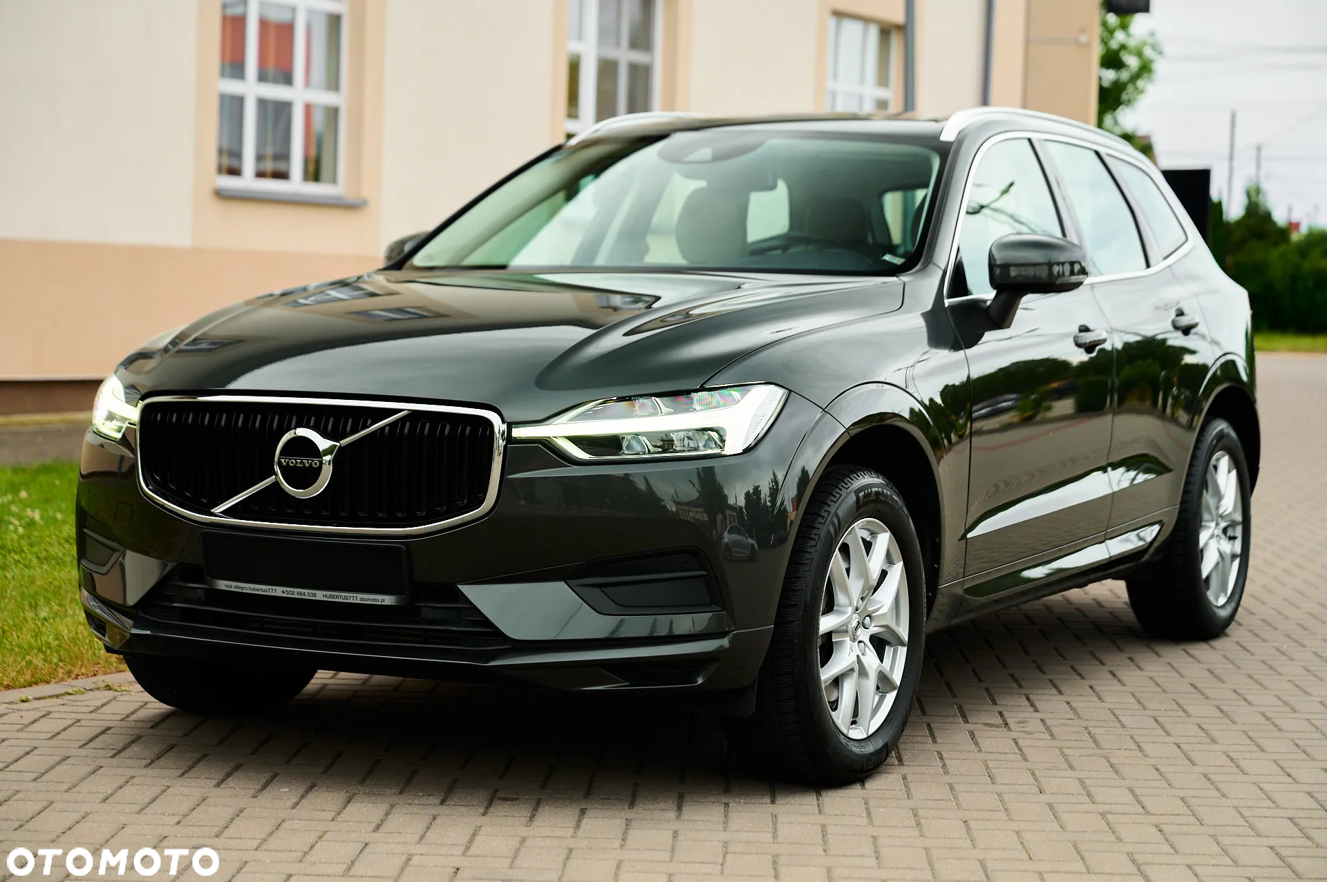 Volvo XC 60 T4 Momentum Pro - 4