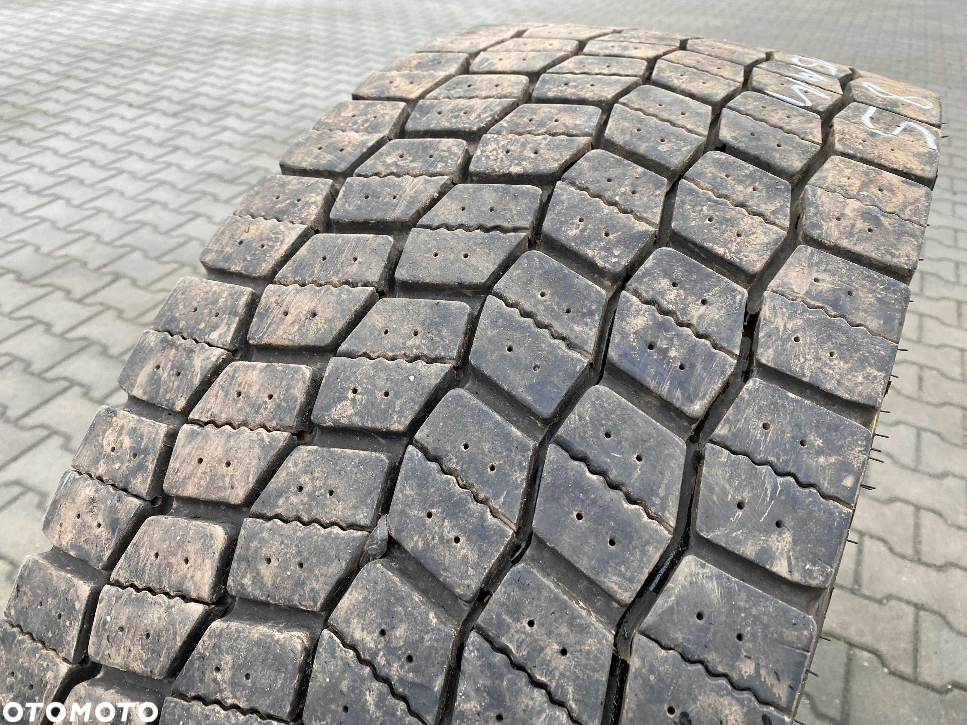 Opona 315/70R22.5 PNEU LAURENT PLDE MW 3D Napędowa 15mm - 4