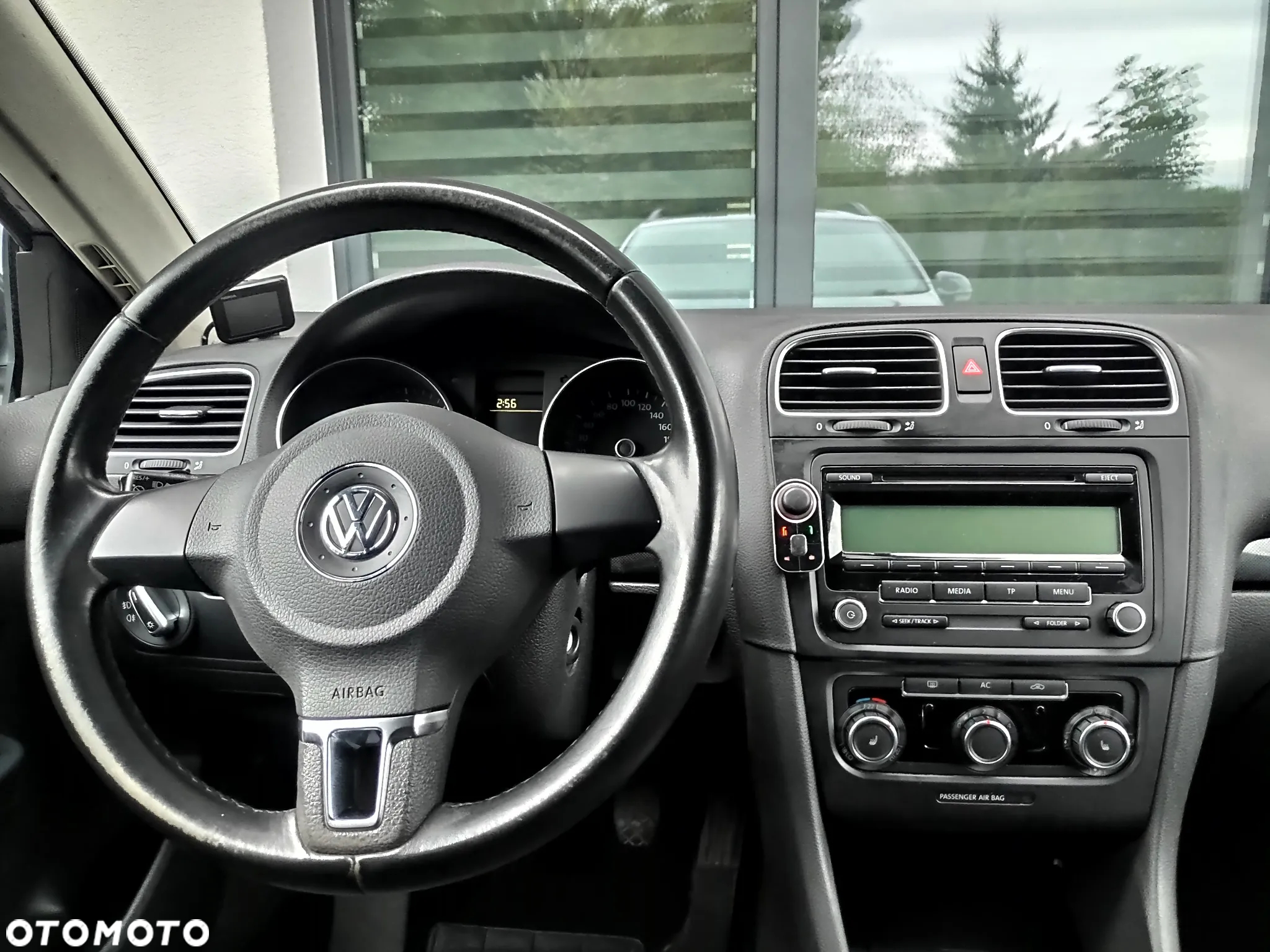 Volkswagen Golf VI 1.6 TDI Comfortline - 15