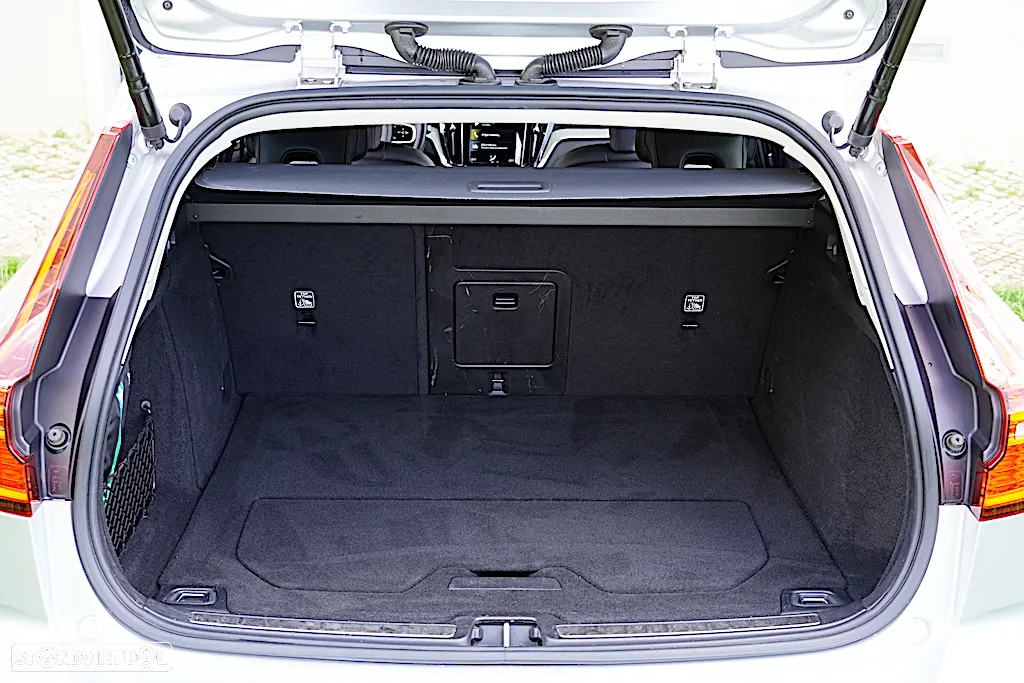 Volvo V60 2.0 D4 Inscription Geartronic - 17