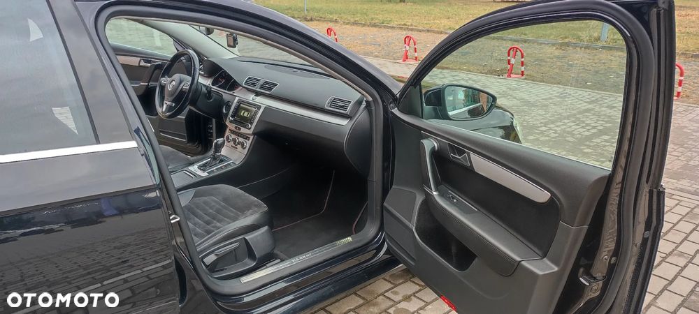 Volkswagen Passat 2.0 TDI 4Mot Highline DSG - 14