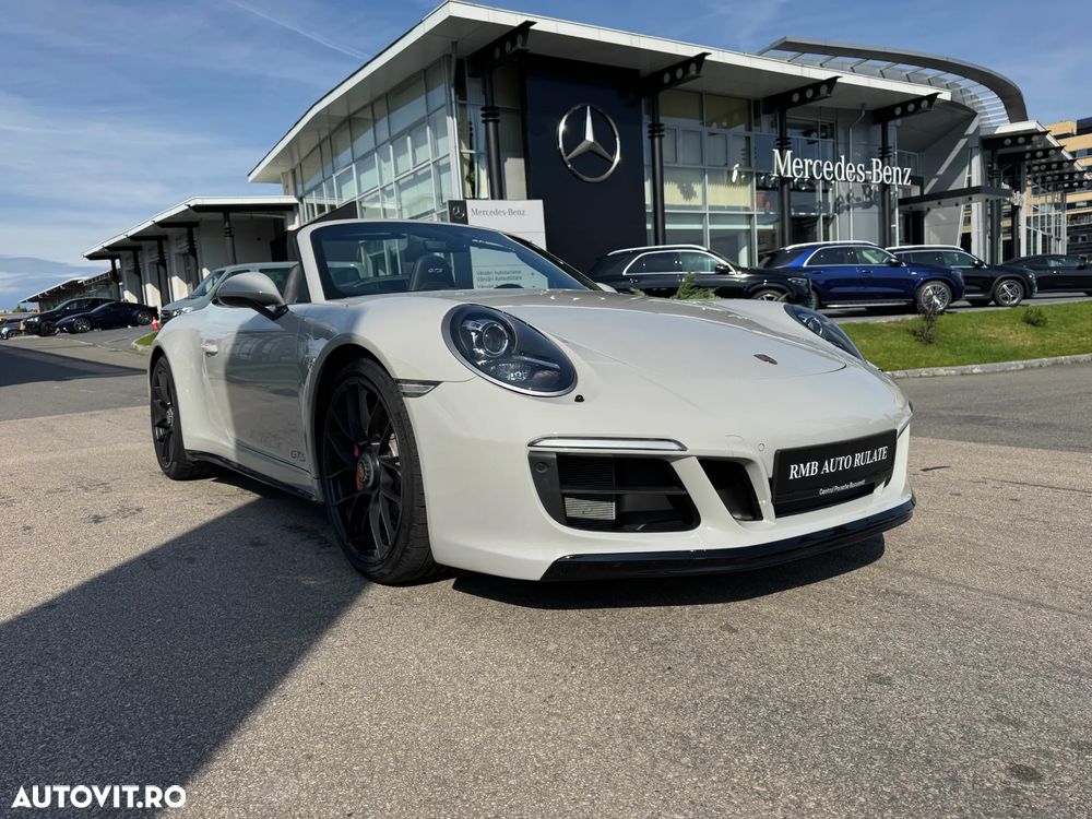 Porsche 911 Carrera GTS Cabriolet PDK - 12