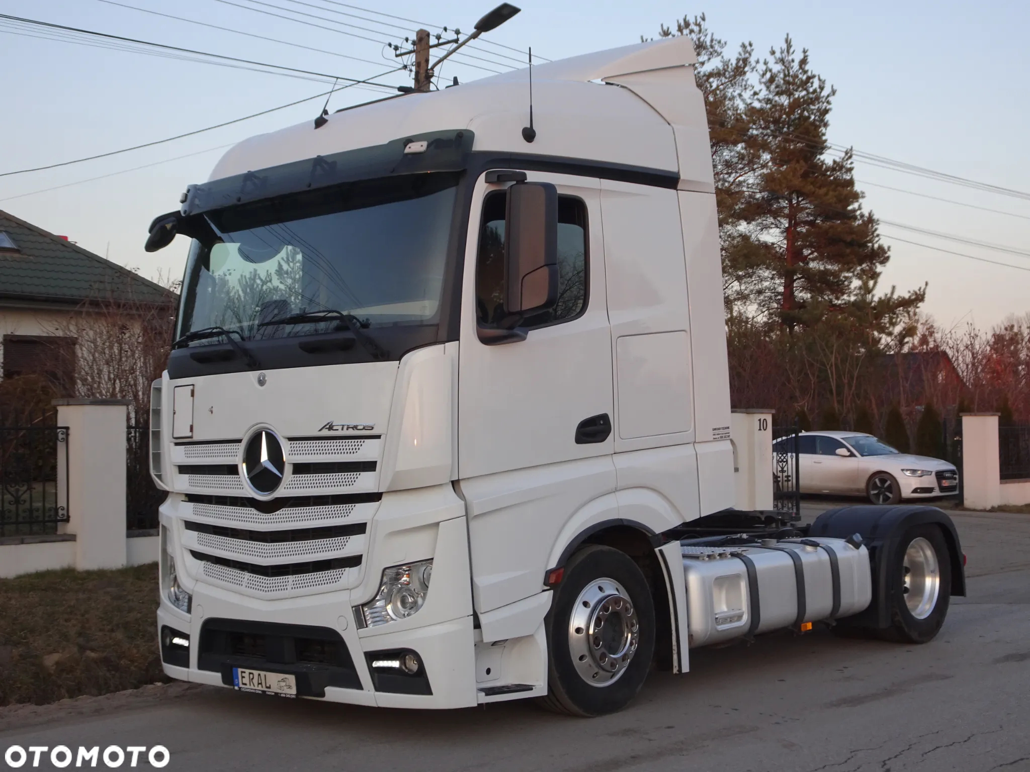 Mercedes-Benz Actros 1845 z Niemiec idealny serwisowany Lowdeck - 2