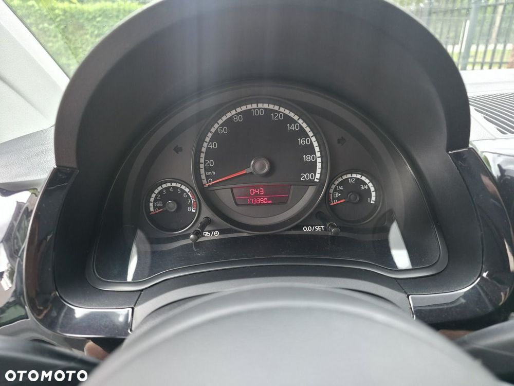Volkswagen up! - 17