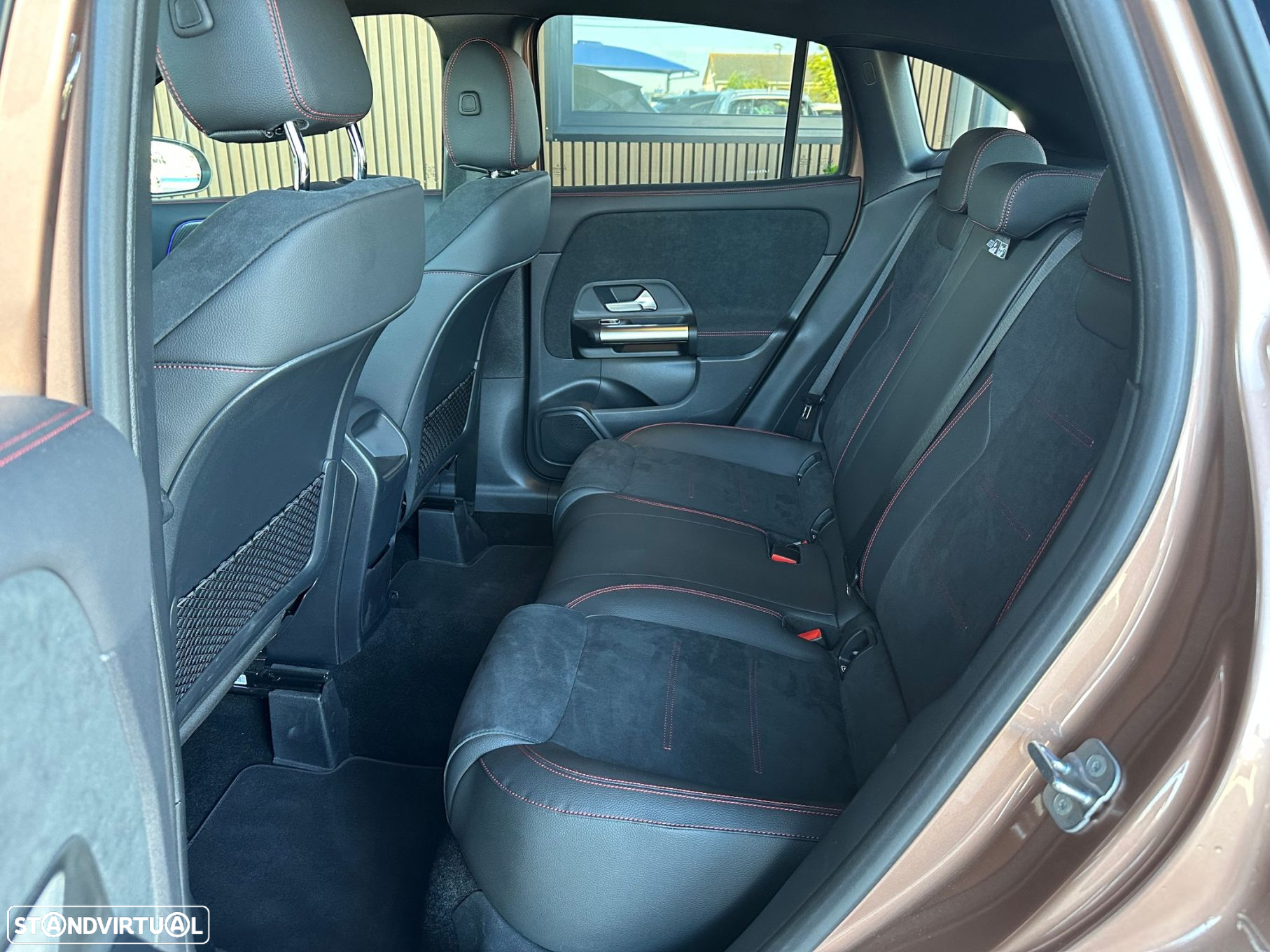 Mercedes-Benz GLA 250 e AMG Line - 44