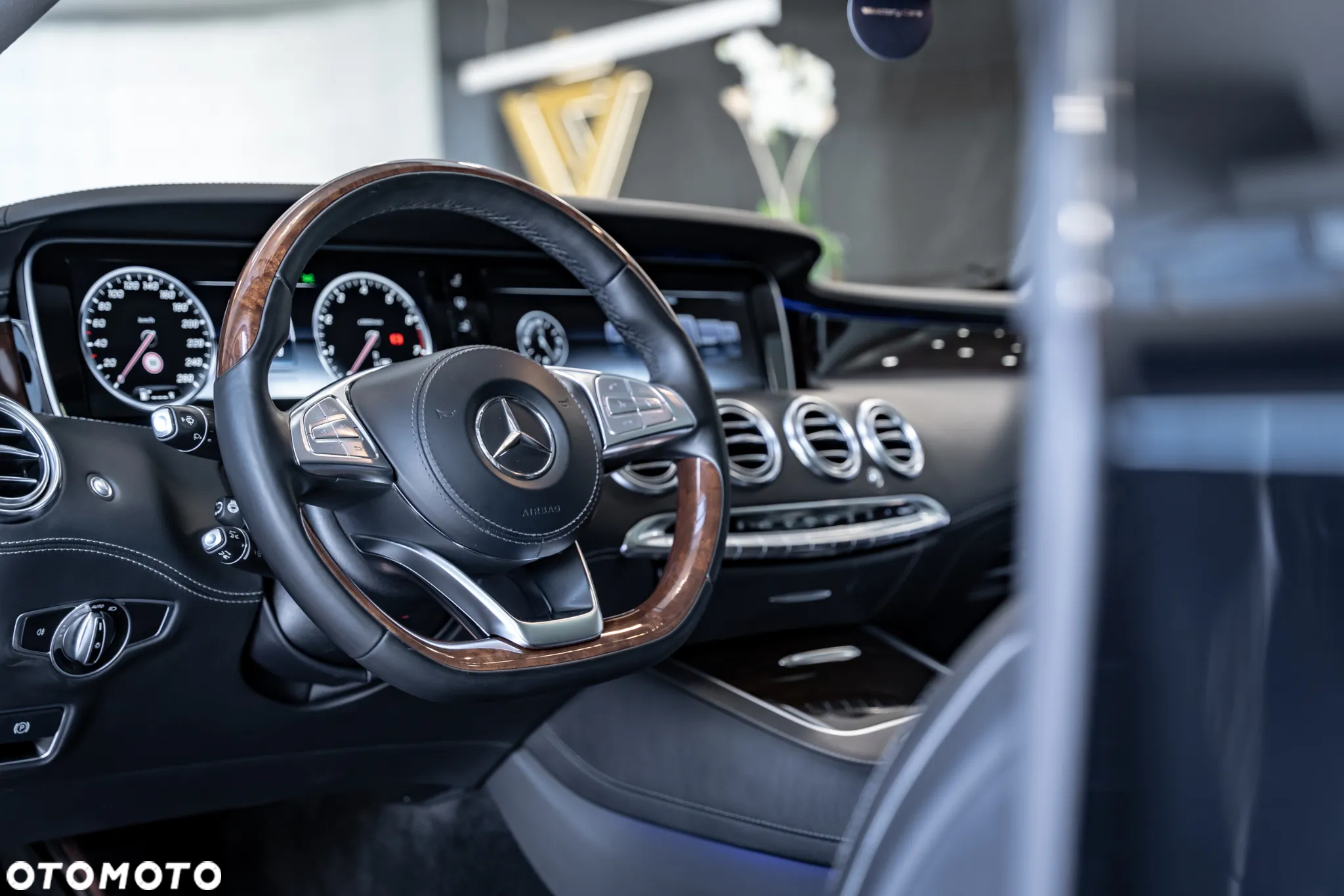 Mercedes-Benz Klasa S 500 Coupe 4Matic 9G-TRONIC - 24