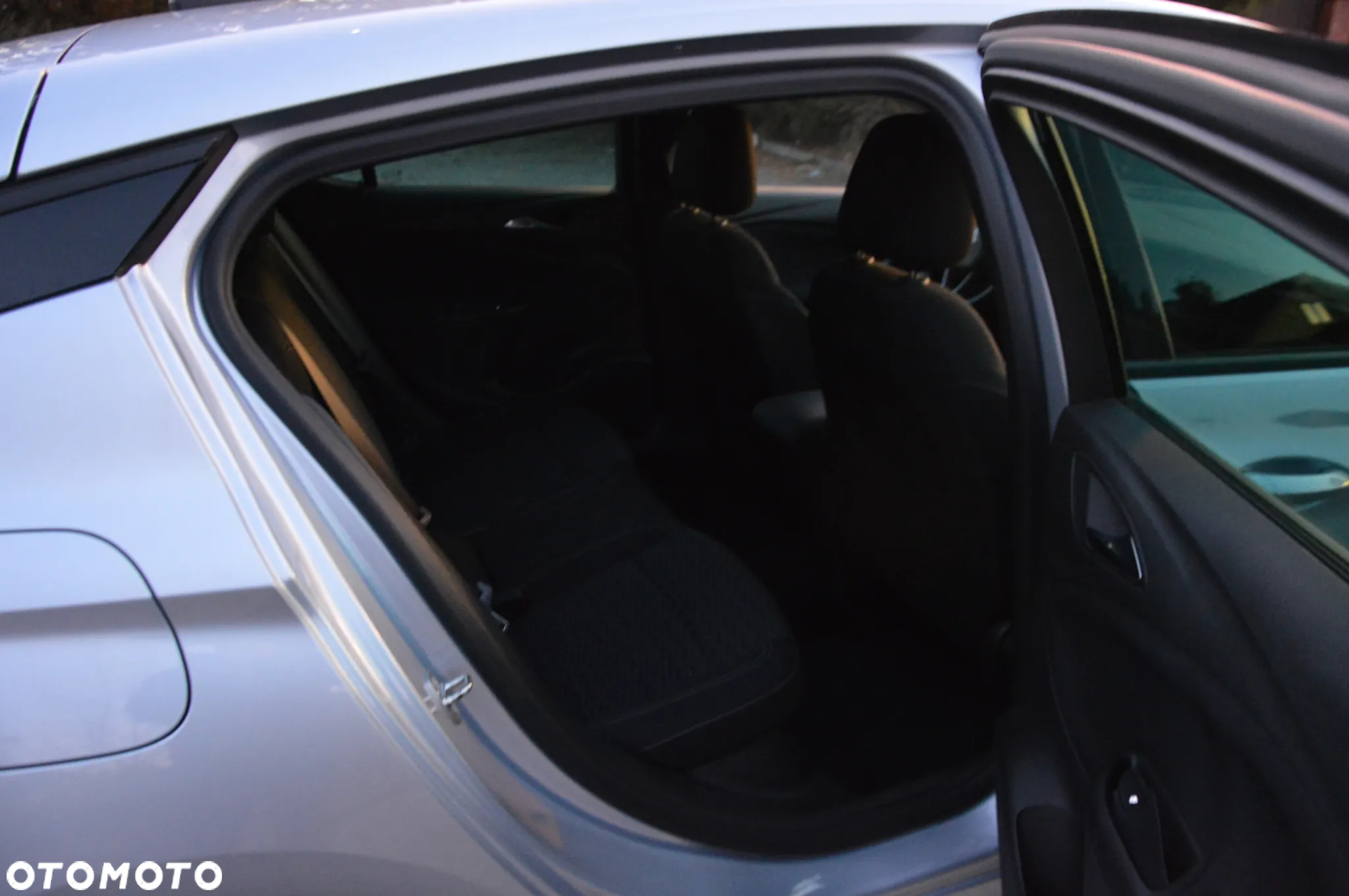 Opel Astra 1.4 Turbo Innovation - 19