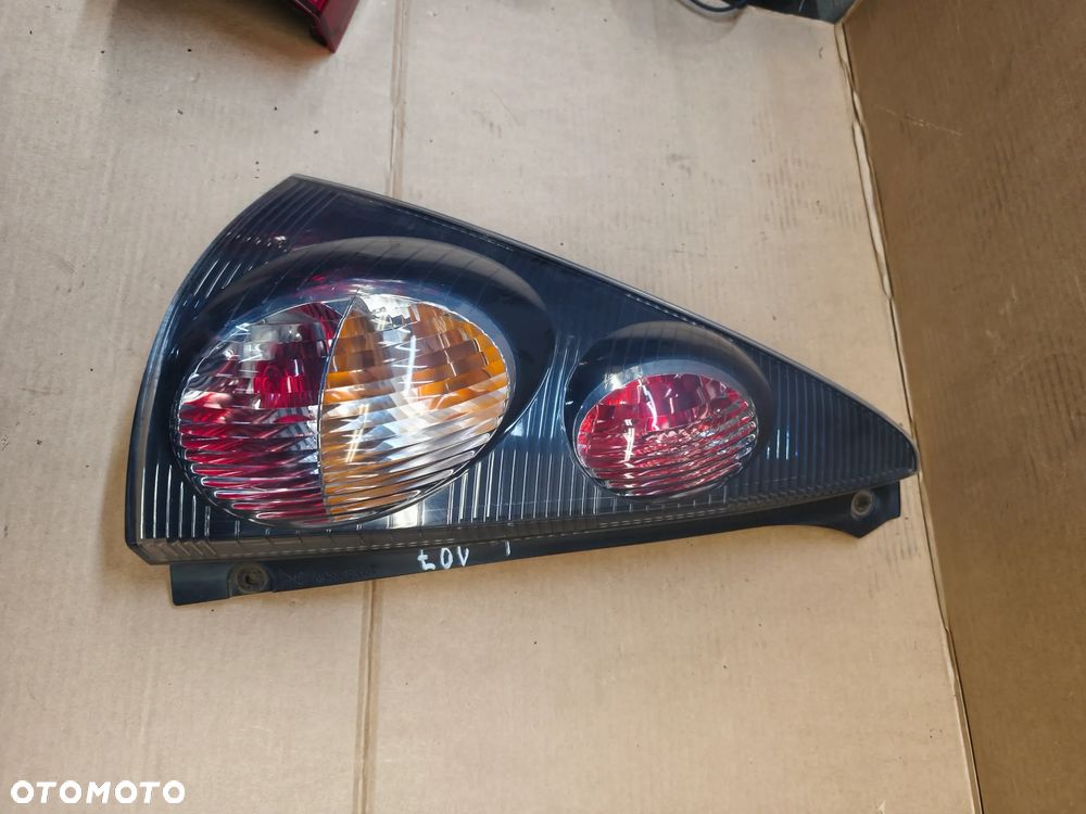 LAMPA TYŁ TYLNA LEWA PEUGEOT 107 - 3