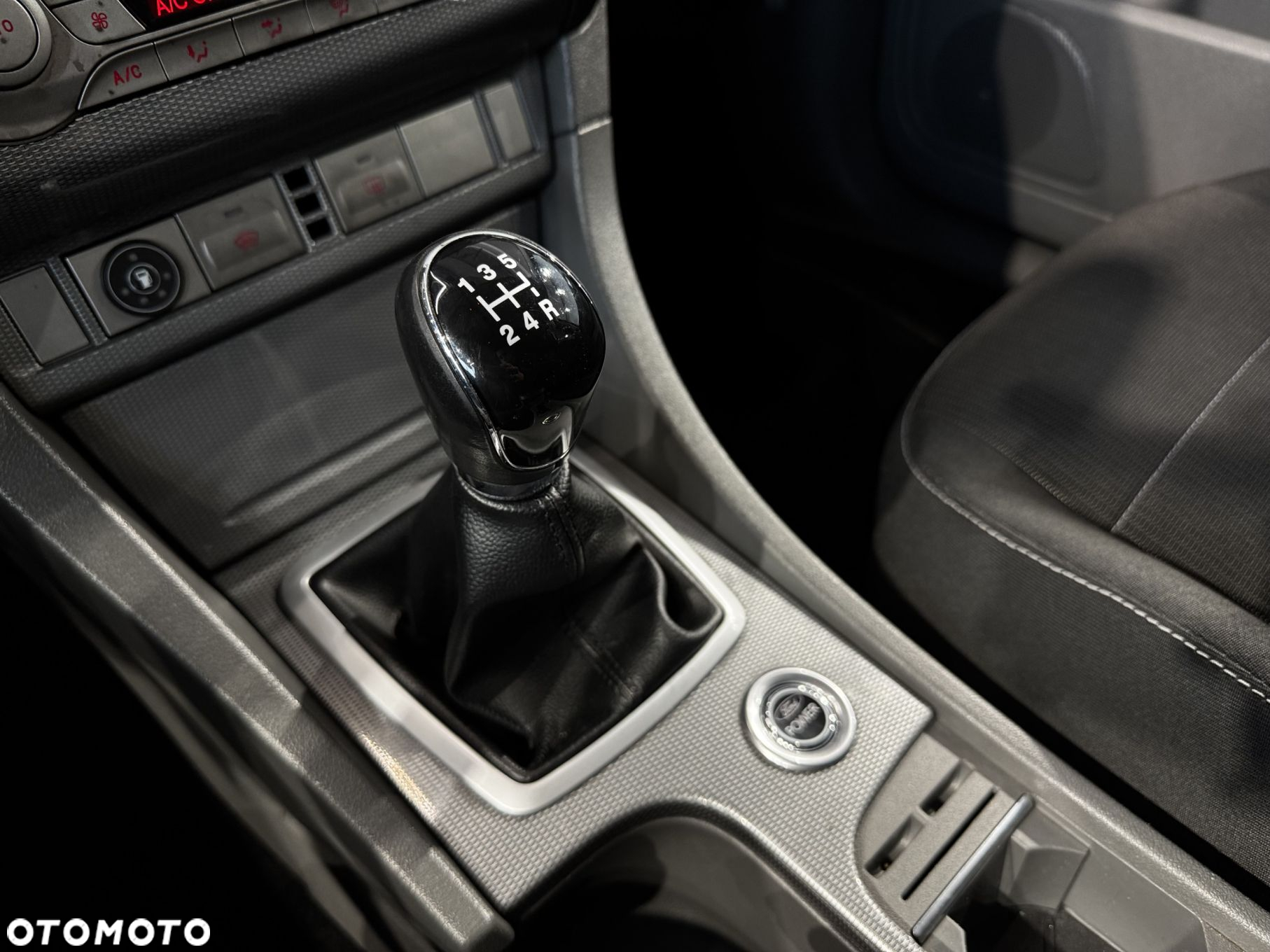 Ford Focus - 21