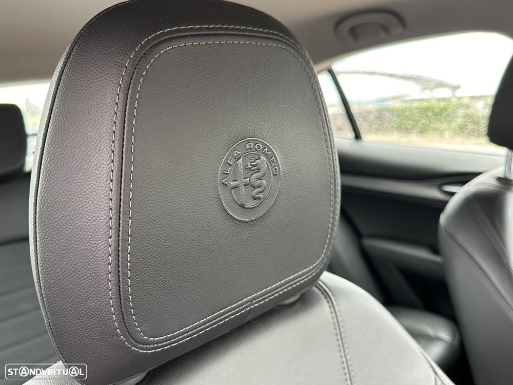 Alfa Romeo Stelvio 2.2 D Super AT8 - 38