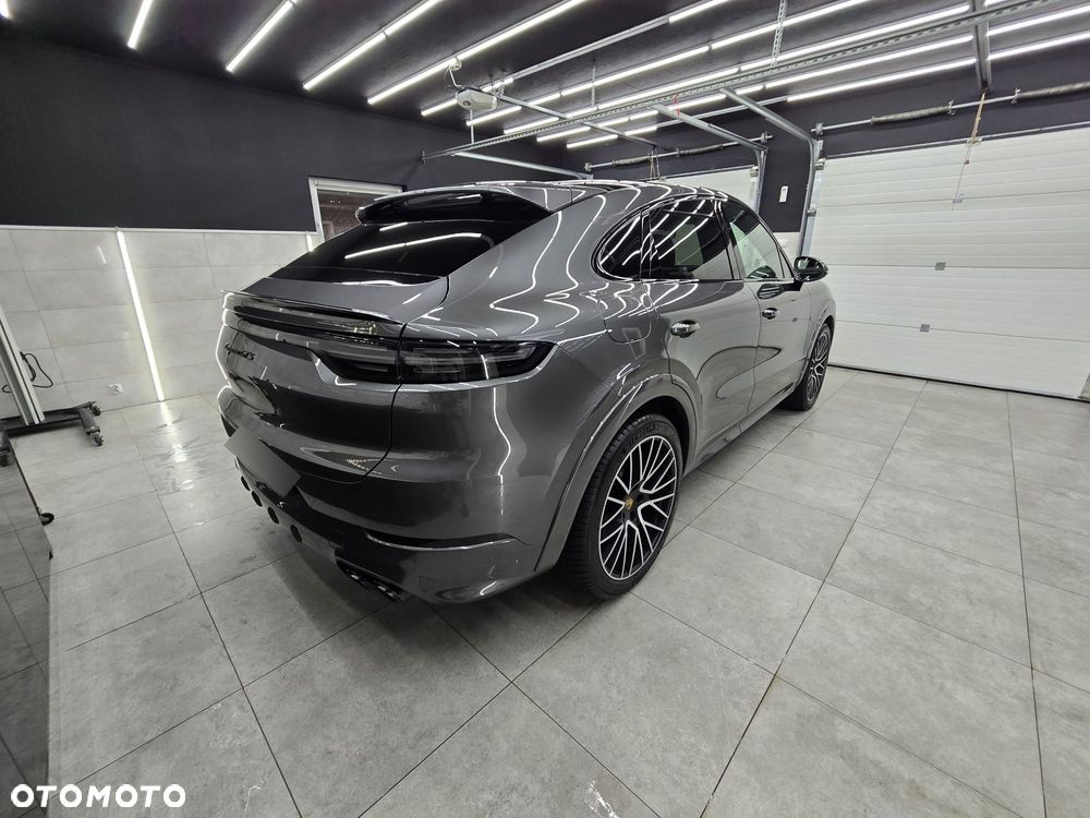 Porsche Cayenne GTS - 4