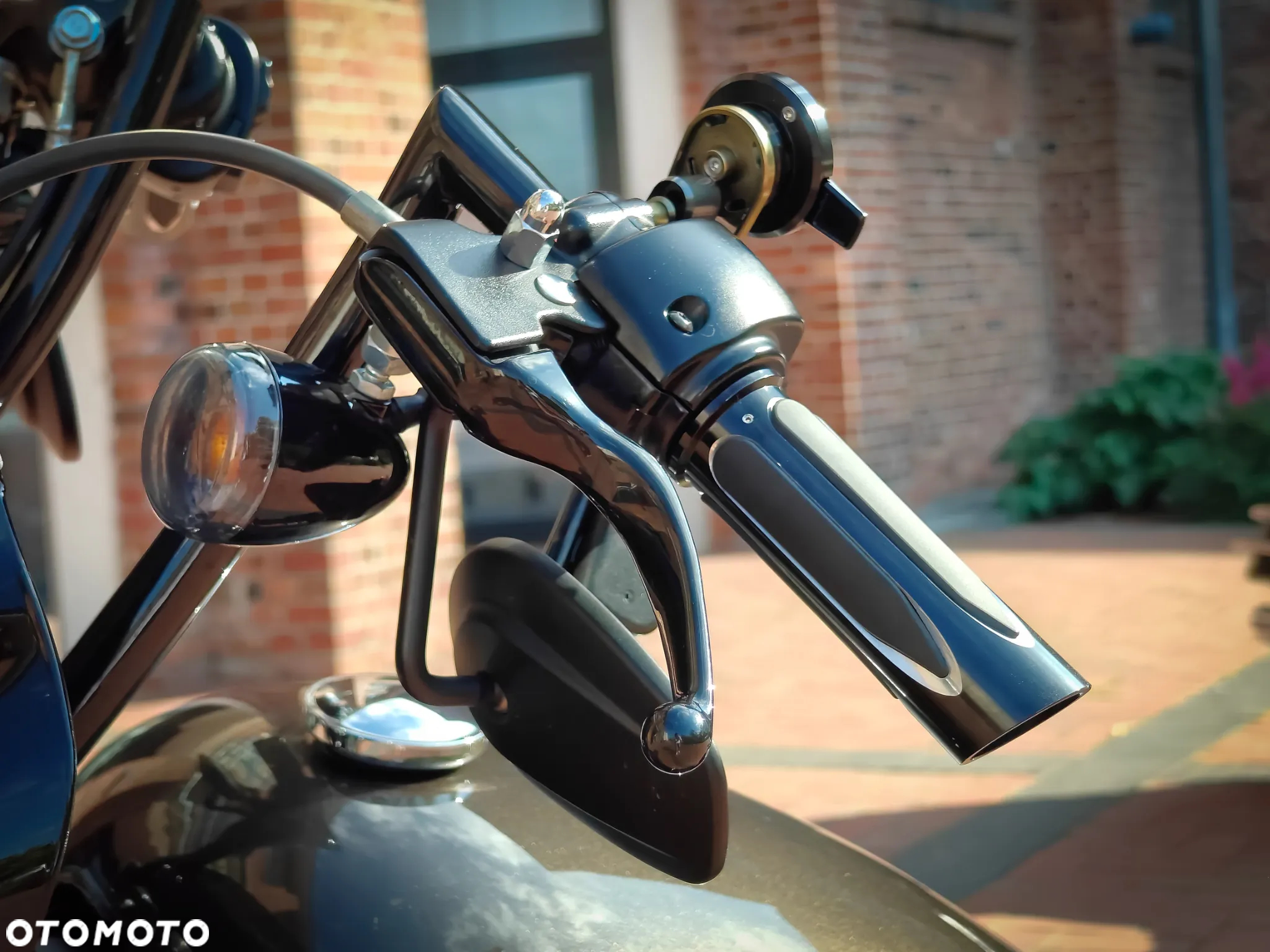 Harley-Davidson Softail Street Bob - 23