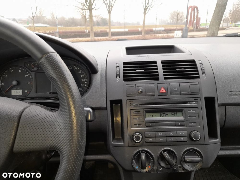 Volkswagen Polo 1.4 16V Comfortline - 7