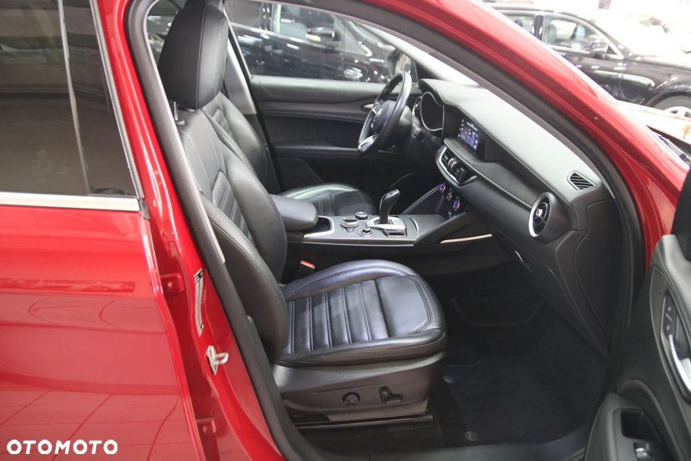 Alfa Romeo Stelvio 2.2 JTDM TI Q4 - 18