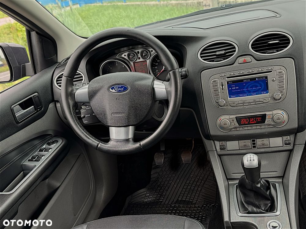 Ford Focus - 8