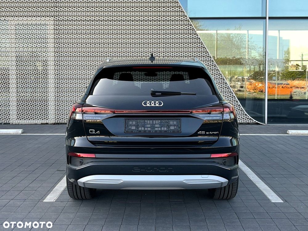 Audi Q4 e-tron - 10
