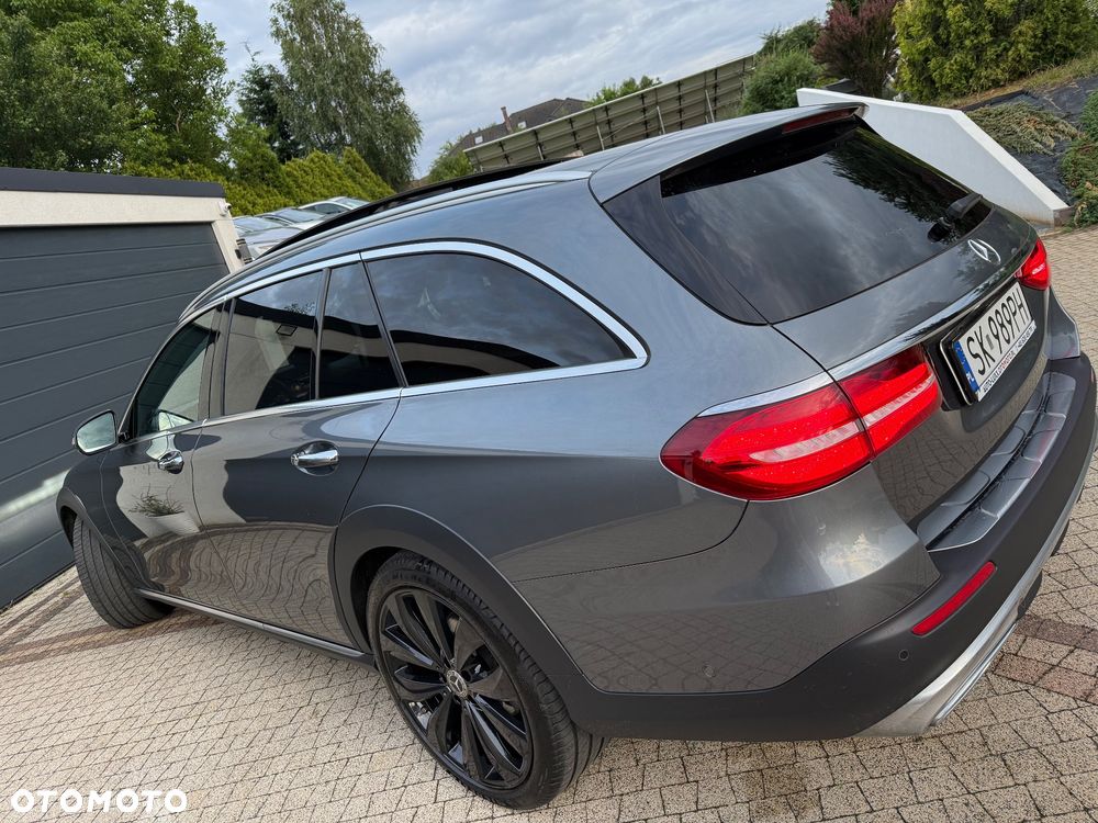 Mercedes-Benz Klasa E 220 d 4Matic T All-Terrain 9G-TRONIC Exclusive - 17