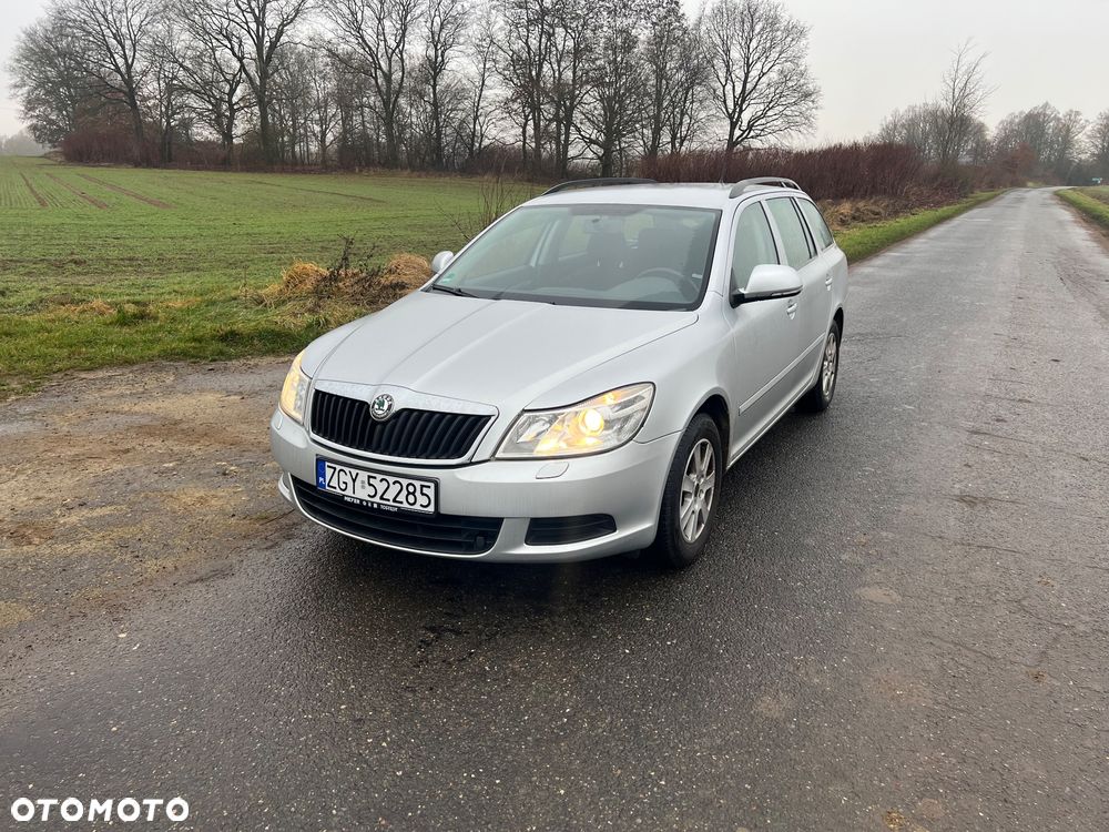 Skoda Octavia 1.6 Ambiente - 1