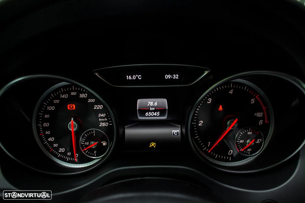 Mercedes-Benz GLA 180 d Urban - 17