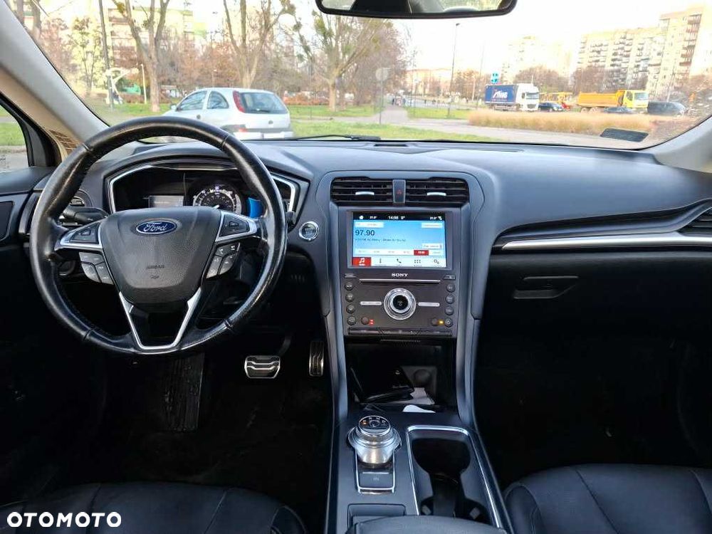 Ford Fusion - 7
