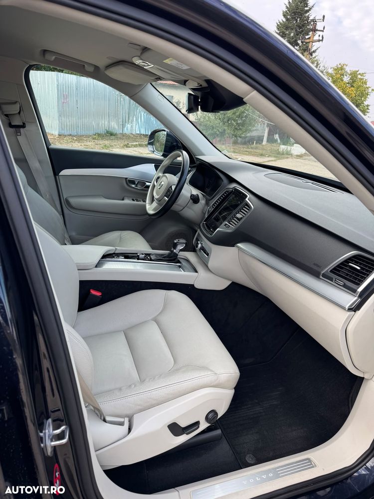 Volvo XC 90 - 8