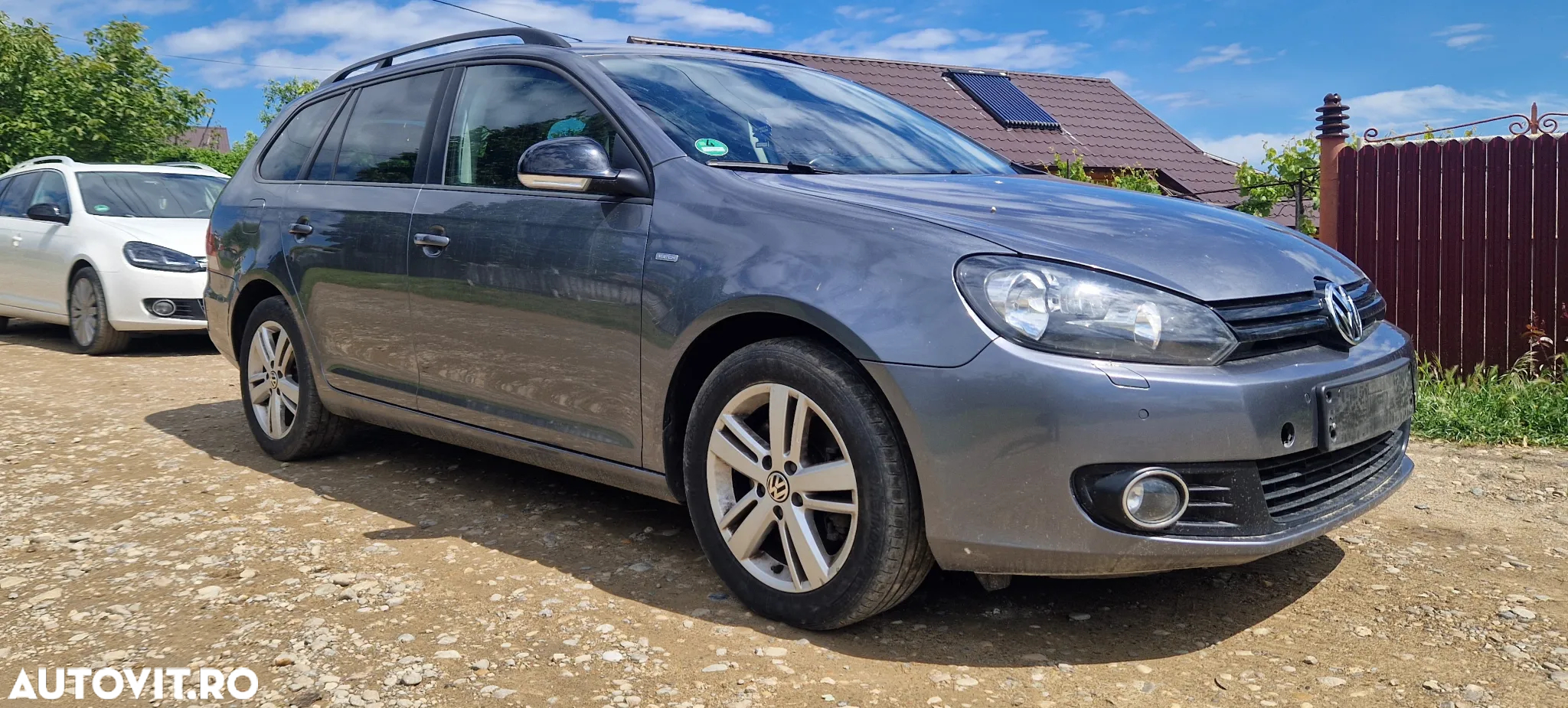 Volkswagen Golf 2.0 TDI DPF MATCH - 8
