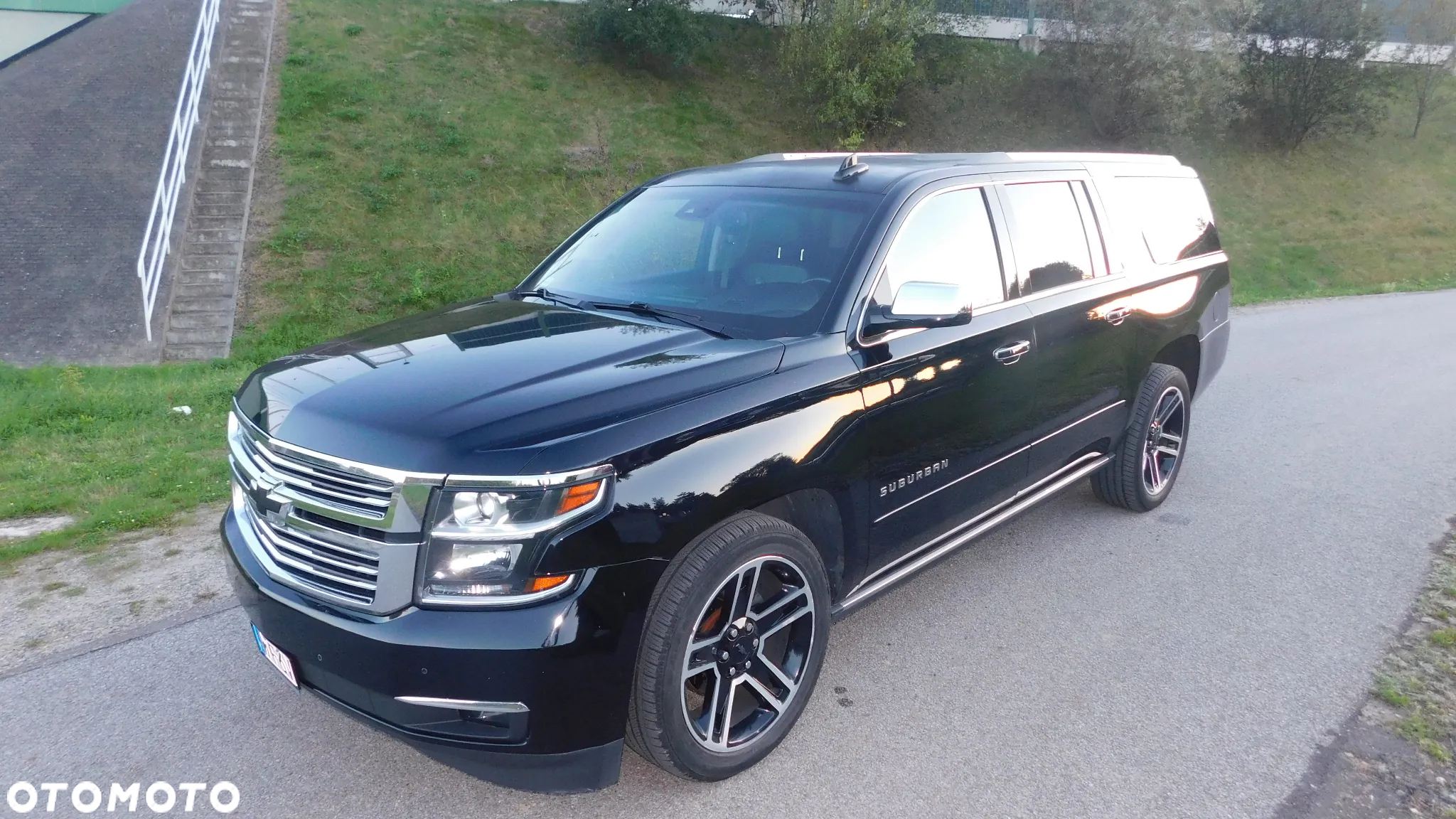 Chevrolet Suburban - 15