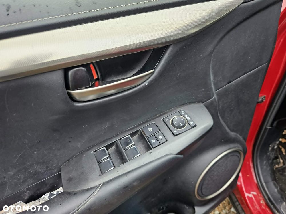Lexus NX 300h Business Edition - 14