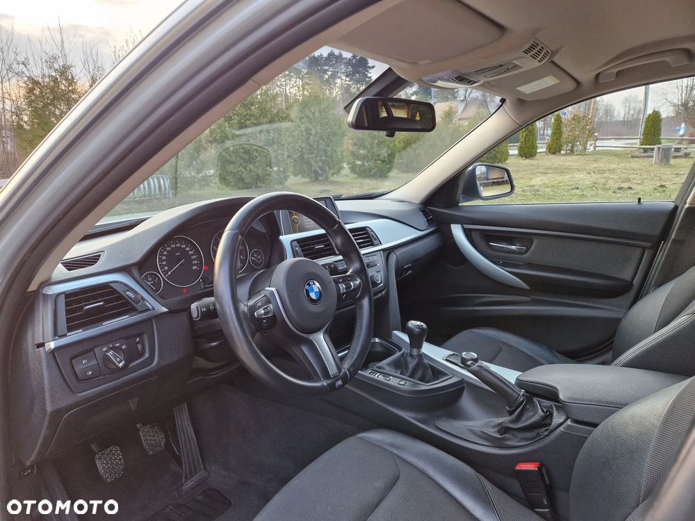 BMW Seria 3 320d xDrive - 6
