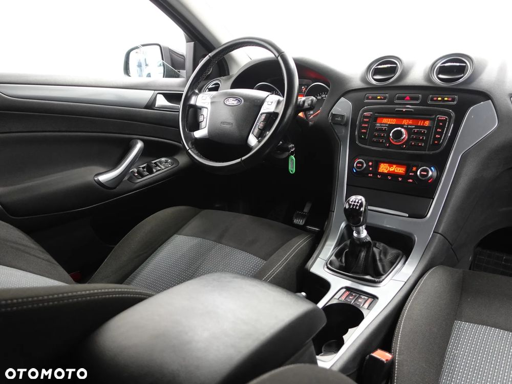 Ford Mondeo 1.6 TDCi Trend - 30