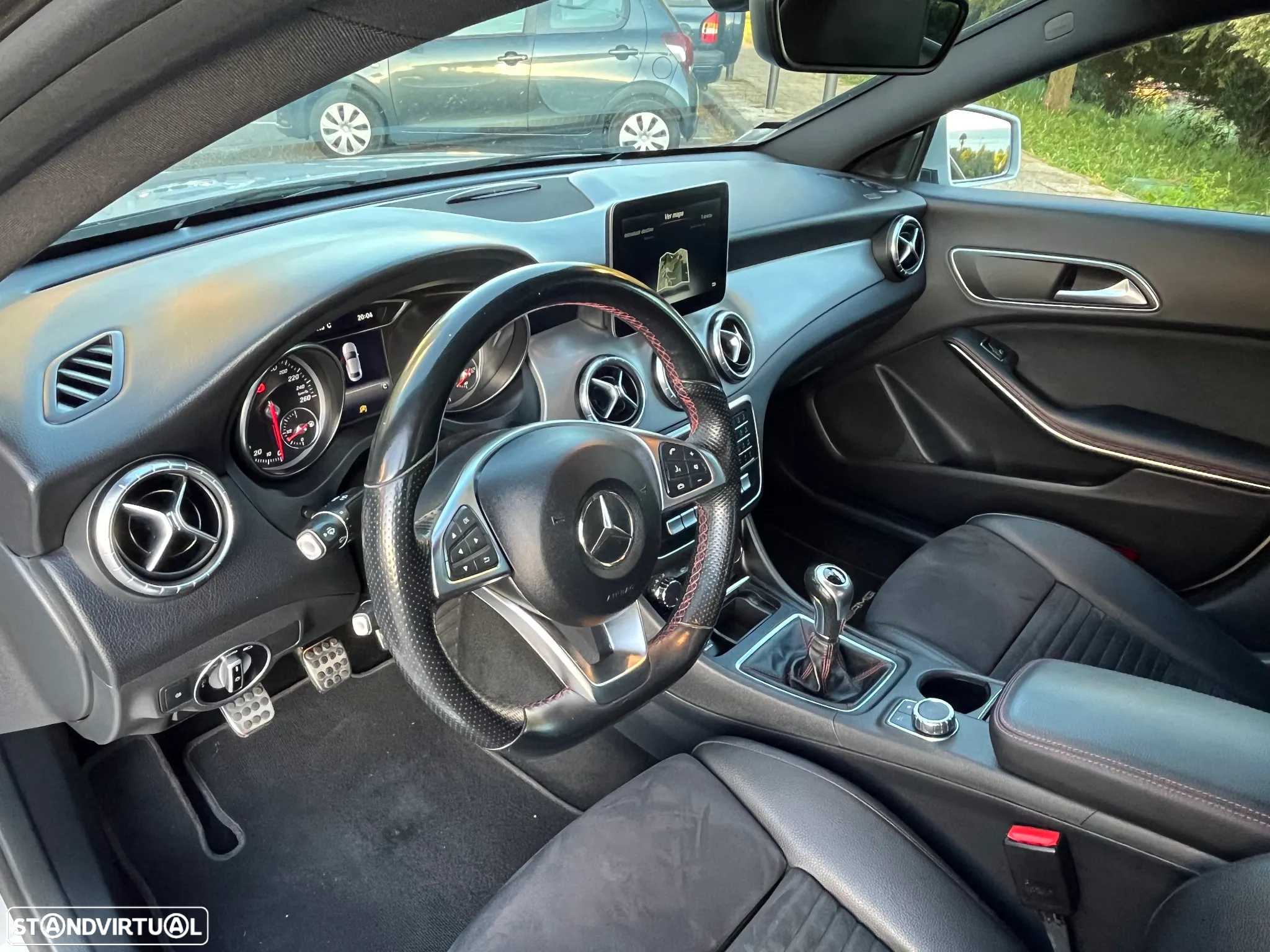 Mercedes-Benz CLA 180 d AMG Line - 11