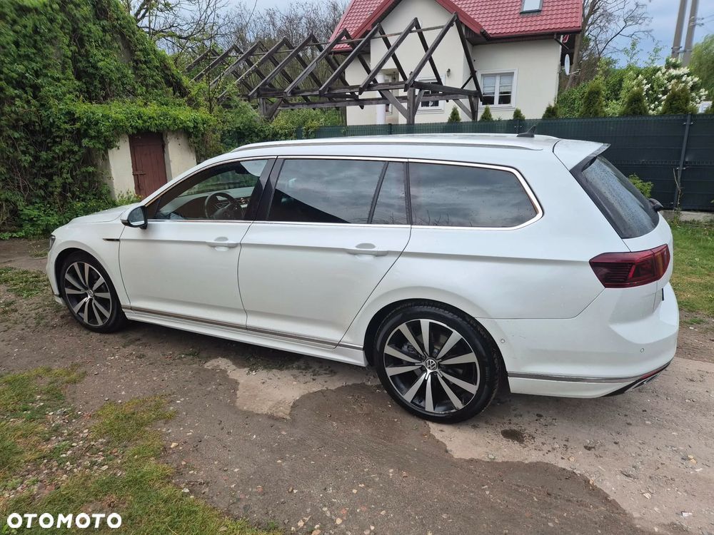 Volkswagen Passat - 2