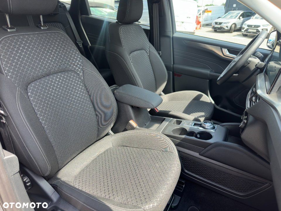 Ford Kuga - 21