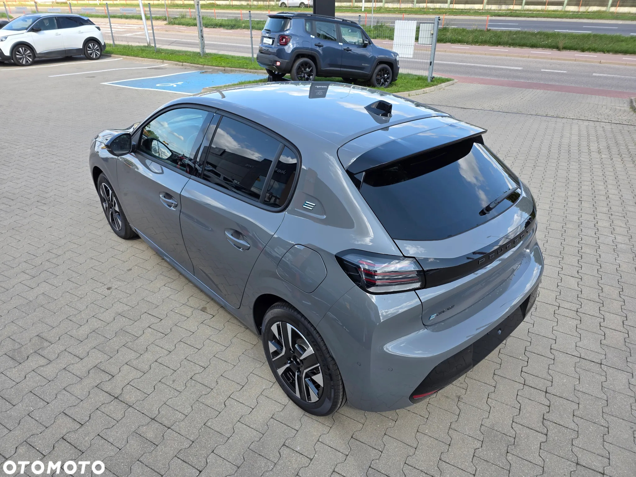 Peugeot 208 e-208 50kWh Allure - 7