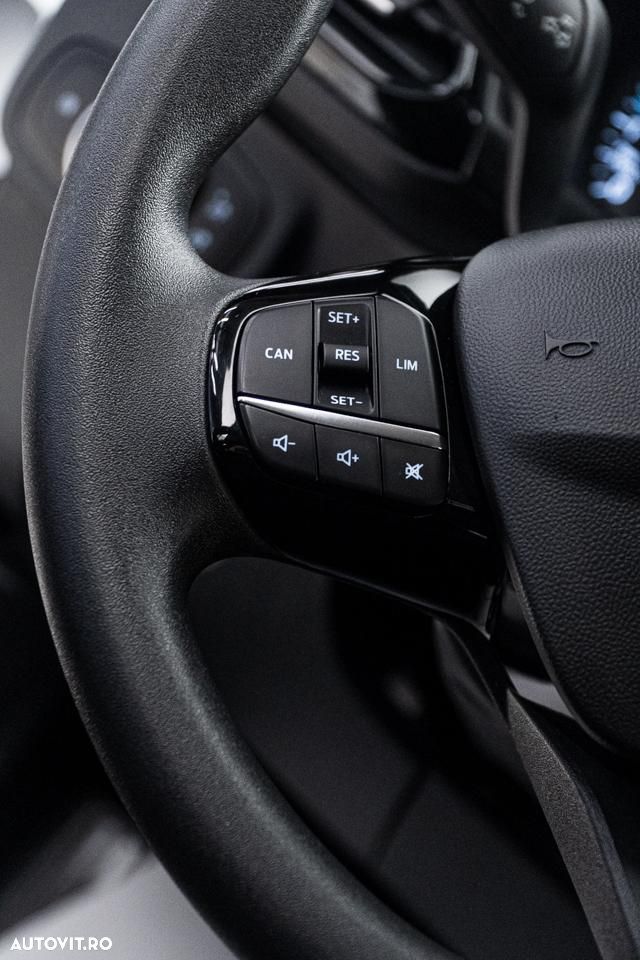 Ford Fiesta 1.1 Trend - 21