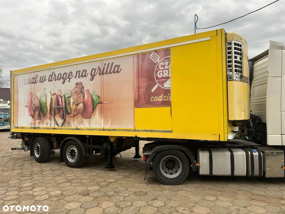 Schmitz Cargobull SKO 18 Z WINDĄ THERMO KING SL-100e / 2 OSIE / 22 PALETY / OŚ SKRĘTNA / ROLETA / SKRĘTNA OŚ NA OBROTNICY / IDEALNA POD DYSTRYBUCJĘ / ŚWIETNIE ZWROTNA KRÓTKA NACZEPA !! - 3
