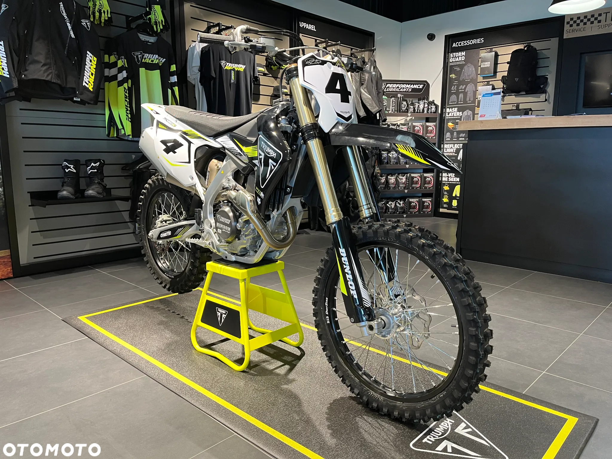 Triumph Inny - 2