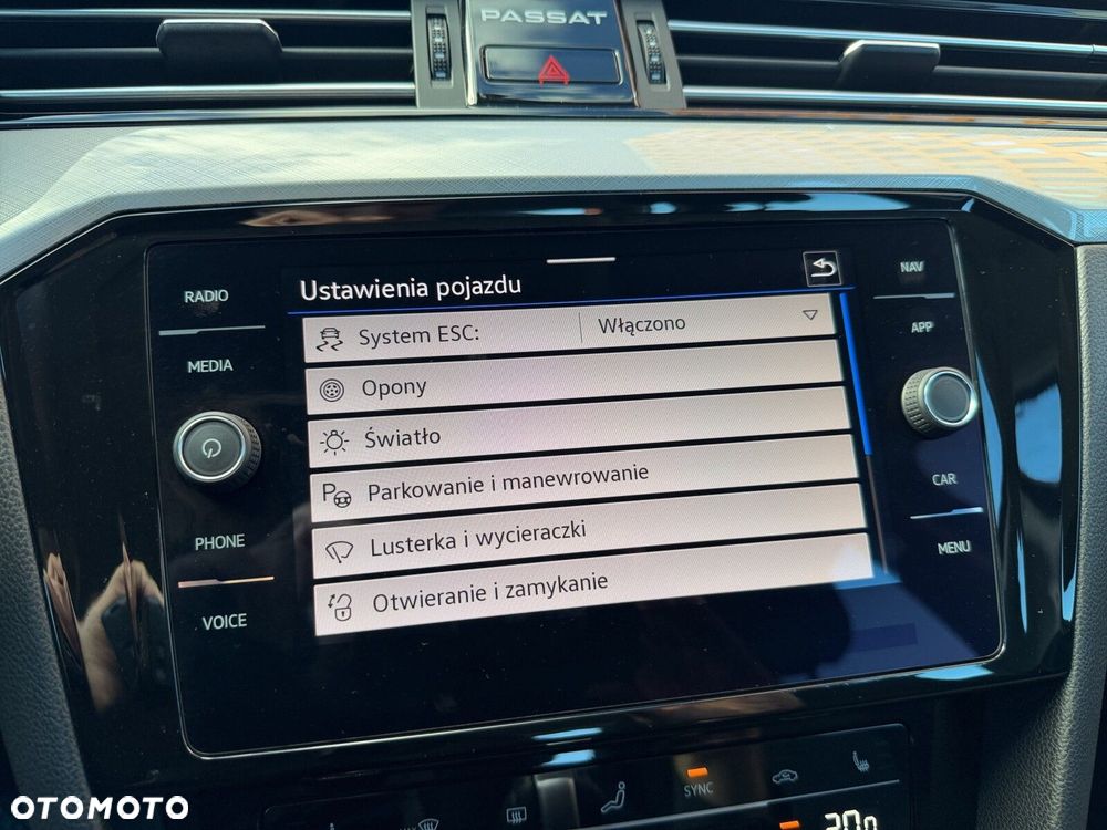 Volkswagen Passat - 28