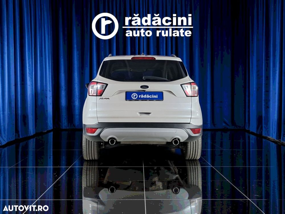 Ford Kuga - 9