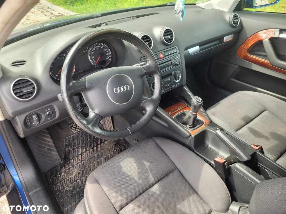 Audi A3 3-drzwiowe 1.6 Ambiente - 8