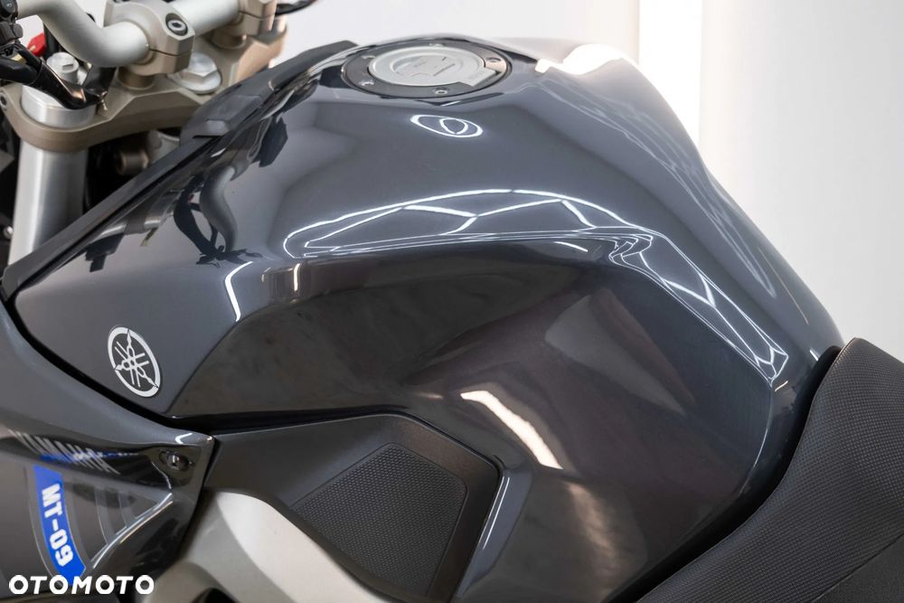 Yamaha MT - 22