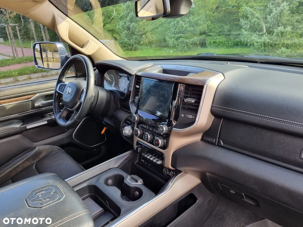 RAM 1500 5.7 Quad Cab Laramie - 16