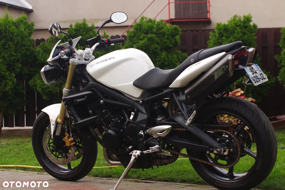 Triumph Street Triple - 21