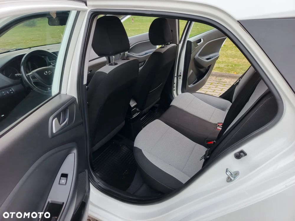 Hyundai i20 1.1 CRDi Style - 17