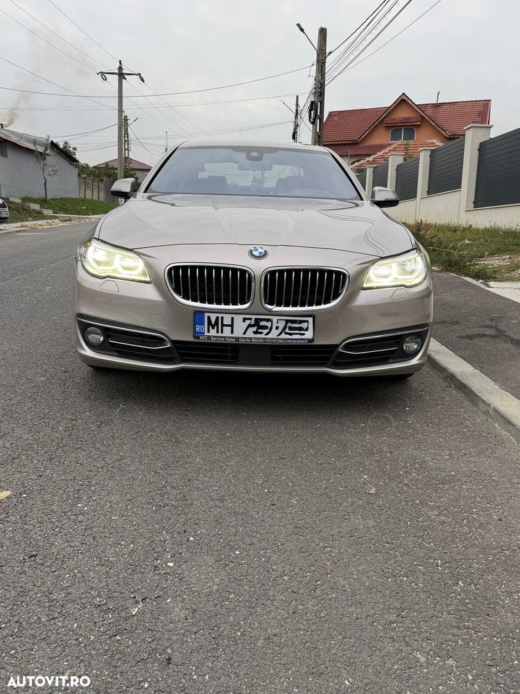 BMW Seria 5 535d xDrive Touring Sport-Aut. Luxury Line - 11