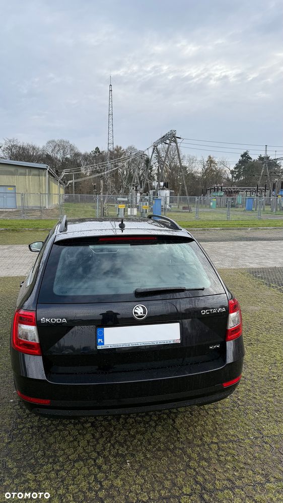 Skoda Octavia 2.0 TSI 4x4 Style DSG - 4