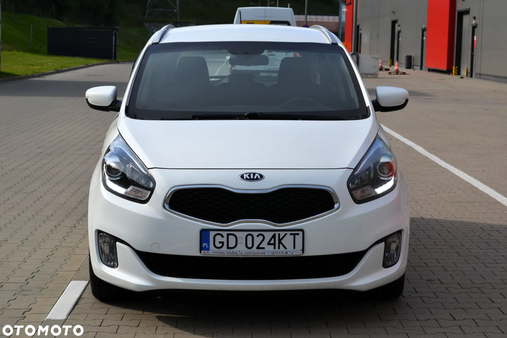 Kia Carens 1.6 GDI L - 33
