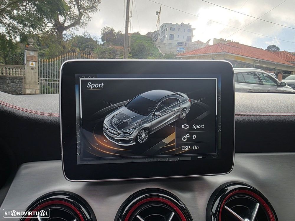 Mercedes-Benz CLA 45 AMG 4Matic 7G-DCT - 23