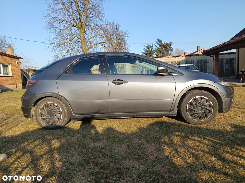 Honda Civic 2010 photo 3