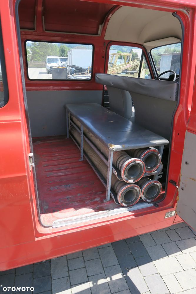 Ford Transit 150 - 8